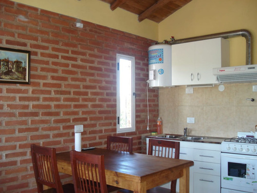 Fdo. De Comercio Con Inmueble Incluído! Complejo De 6 Cabañas Con Estacionamiento A 200 Mts Del Río!