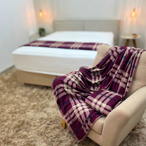 Cobertor Manta Soft Leve Quentinho Para Cama E Sofá Xadrez Cor Vinho Desenho Do Tecido Manta Xadrez B3