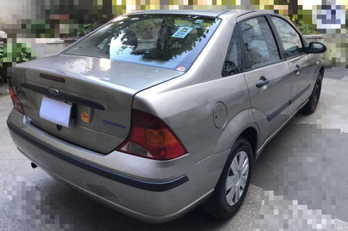 Ford Focus 1.6 Ambiente Mp3