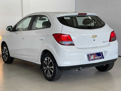 Imagem 4 de 15 de Chevrolet Onix 1.4at Ltz 2015