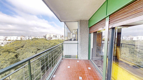 Departamento De 4 Ambientes En Venta En Flores.