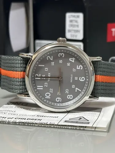 Relógio Timex Weekender Indiglo 38mm Cinza E Laranja Novo