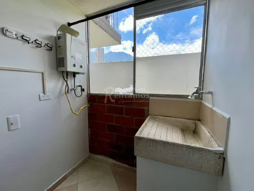 Apartamento En Arriendo En Camino Verde. Cod A776100