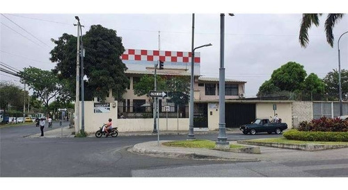 Imagen 4 de 8 de Casa En Zona Cmercial