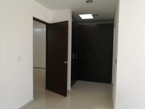 Imagen 11 de 14 de Casa Con Alberca Propia En Cumbres Del Lago, Terraza, 3 Recs