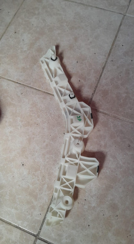 Guia Facia Trasera Derecha Mazda Cx9 2007-2012 (Usado)