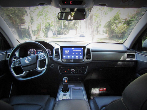 SsangYong Rexton Limited Plus 4x4 2.2 AT