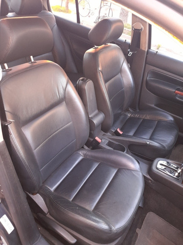 Volkswagen Bora 1.8 Highline T 180cv Cuero 2008