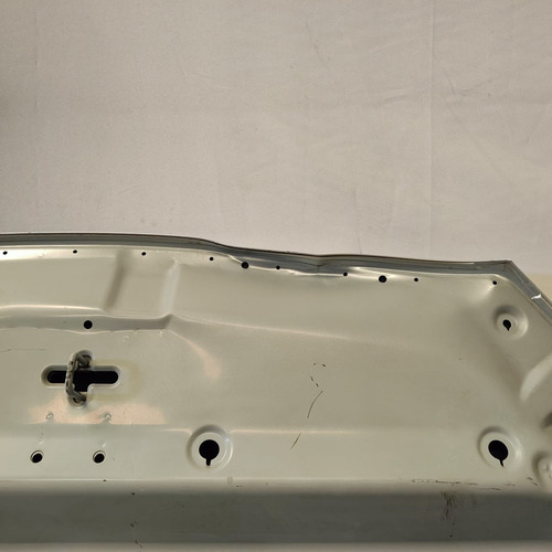Cofre Con Detalle Kia Sorento 2016-2020 Plata (Usado)