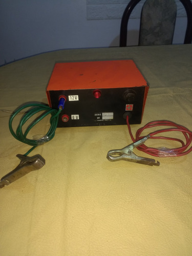 Cargador De Baterias Antiguo 6 Y 12v 15amp A Probar No Envio (Usado)