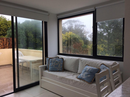 Imagen 3 de 17 de Hermoso Departamento De Un Dormitorio Con Piscina. A 5 Cuadras Del Mar. Cochera Mf. 545612