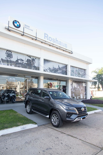 Imagen 2 de 15 de Toyota Sw4 Srx 2.8tdi 204cv Permuto Por Moto !!