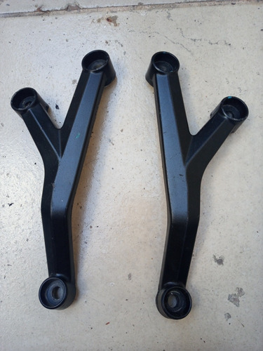 Imagen 2 de 4 de Soporte De Motor Bajaj Rouser Ns 200