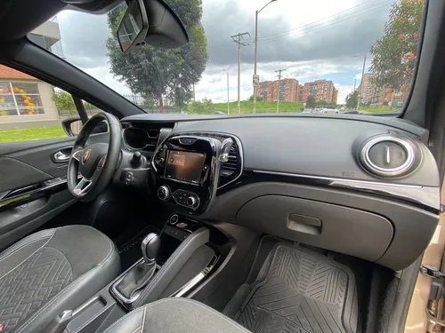 Renault Captur 1.3T Intens Cvt