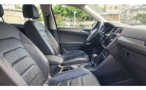 Volkswagen Tiguan 1.4 250 TSI TOTAL FLEX ALLSPACE COMFORTLINE TIPTRONIC