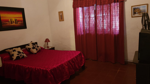 Imagen 5 de 13 de Excelente Oportunidad!! Alquiler Casa (cómoda Amplia Segura)
