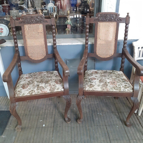 Juego De Sillones Sala En Roble Esterillado Y Tapizado #3844 (Usado)