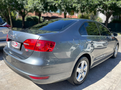 Volkswagen Vento 2.5 Luxury 170cv Tiptronic