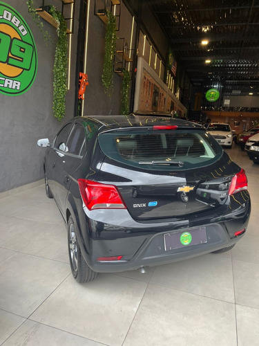 Chevrolet Onix 1.4 MPFI LTZ 8V FLEX 4P AUTOMÁTICO