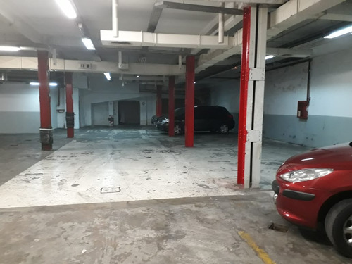 Imagen 1 de 13 de Local 670 M2 En Subsuelo, 35 M2 Oficina Entrepiso, Oport!!!!
