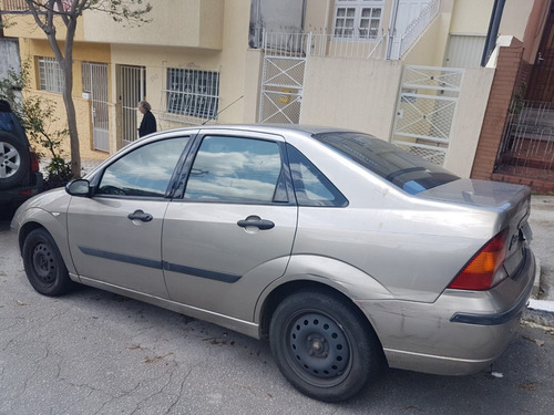Ford Focus Sedan 1.6 Gl 4p