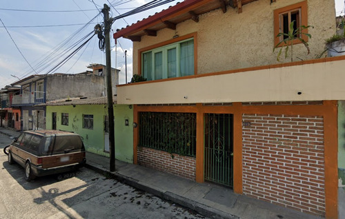 Casa En Manuel Gutierrez Najera No. 15-a Centro, Veracruz (ah)
