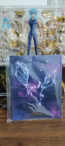 Myth Cloth Ex Sog Cáncer Capricornio Y Piscis(se Van Juntos) (Usado)