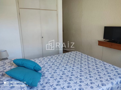 Encantador Apartamento En Arcobaleno, 2 Dormitorios Con Acciones De Piscina, Cochera Y Baulera. Consultenos!