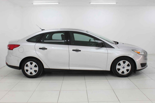 Imagen 6 de 15 de Ford Focus 2015 4 Cilindros