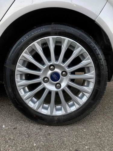 Ford Fiesta Kinetic Design 1.6 Se 120cv 2014