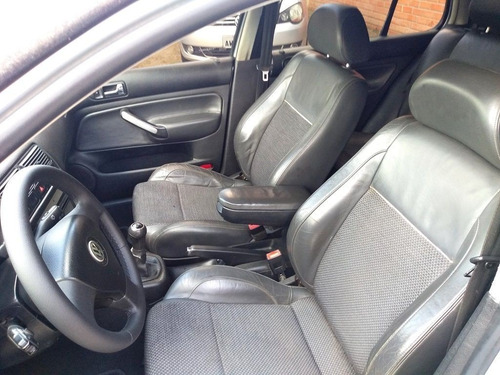 Volkswagen Golf 1.6 Sportiline