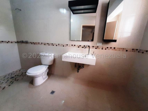 Imagen 18 de 22 de Casa En Venta En Maracay, Urb. La Soledad 22-23078 Cp