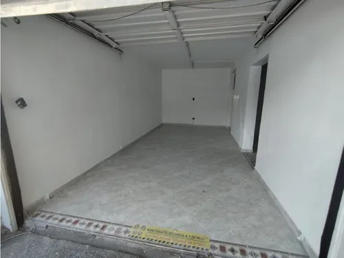 Se Arrienda Local Comercial En Laureles, Medellín