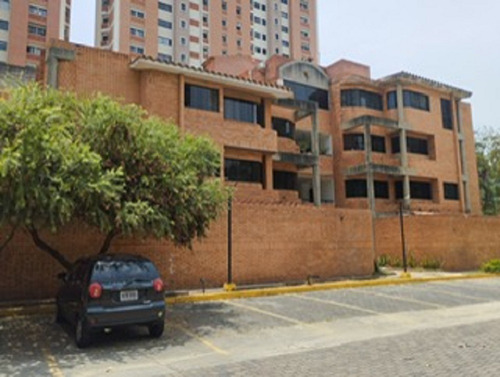 Sky Group Vende Apartamento En Planta Baja Urb. Los Mangos, Resd. Puente Piedra. Luz Coelho.