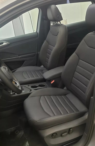 Imagen 7 de 20 de Volkswagen Taos 1.4 250 Tsi Highline Vw Alra S.a 12