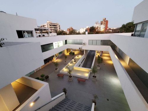 Depa De 130m² + Terraza De 150m² + Cochera