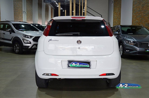 Fiat Punto 1.8 Essence 16v Flex 4p Automatizado