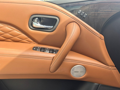 Infiniti QX80 5.6l Perfection 8 Pasajeros At