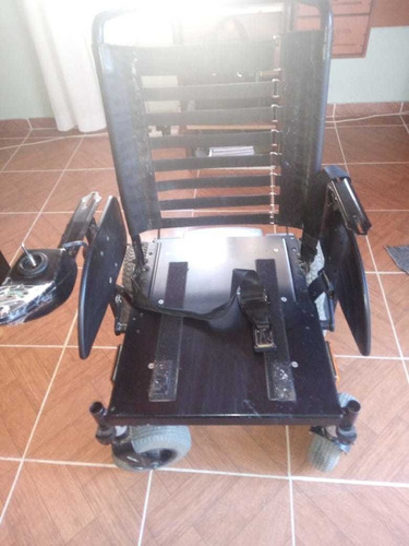 Imagen 2 de 3 de Silla De Rueda Motorizada Invacare