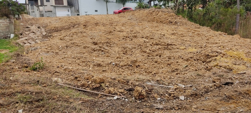 Imagem 4 de 7 de Terreno