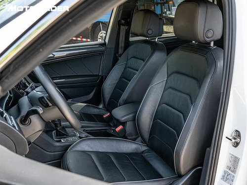 Imagen 11 de 25 de Volkswagen Tiguan 2.0 Highline 7 Ps | Permuta / Financia