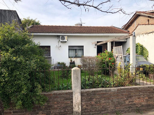 Casa - Castelar Sur  - Venta - Oportunidad -