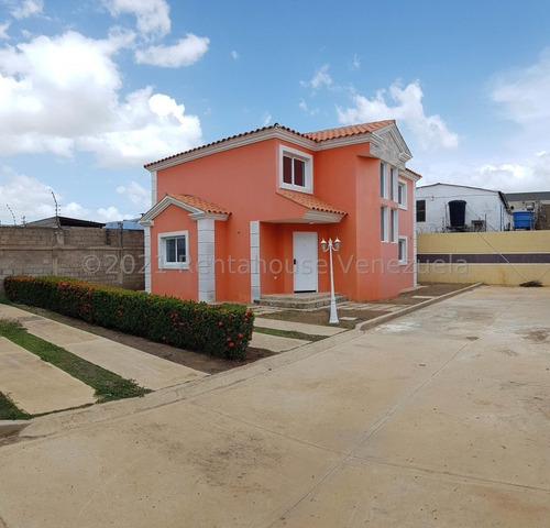 Imagen 3 de 11 de Se Vende Hermosa Casa En Coro 04122183505 Mary Davalillo