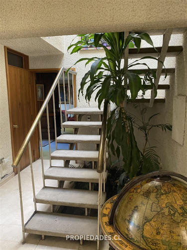 Casa En Venta De 5 Dorm. En Lo Barnechea