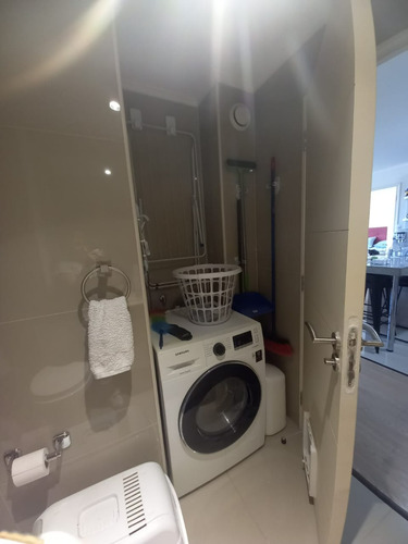 Vende Comodo Departamento. Condominio Parque Krahmer