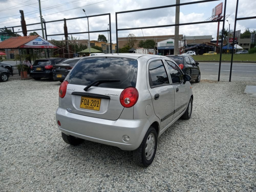 Chevrolet Spark 2010 Plata