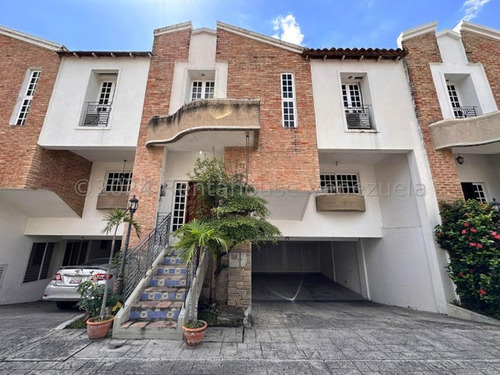 Se Alquila Townhouse Zona Norte Maracay Urb El Bosque, Con Planta Y Pozo Parcialmente Amueblado 24-16069 Hc