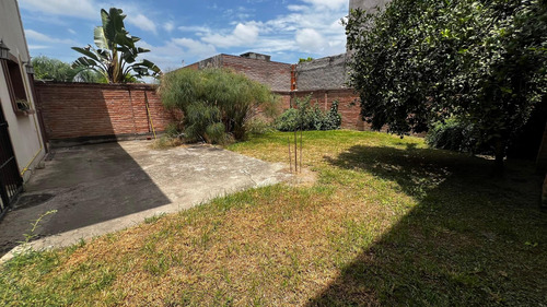 Casa En Yerba Buena Barrio Bernel