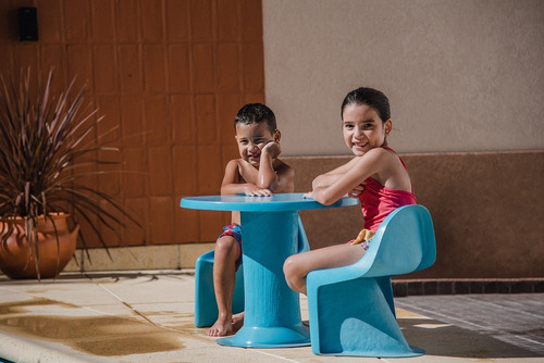 Mesa Para Niños Con 2 Sillones