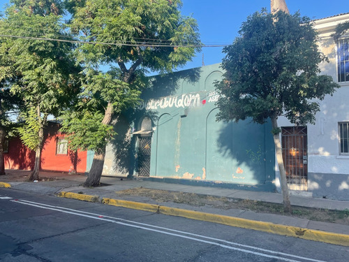 Bodega Con Oficinas Apta Para Habitación.